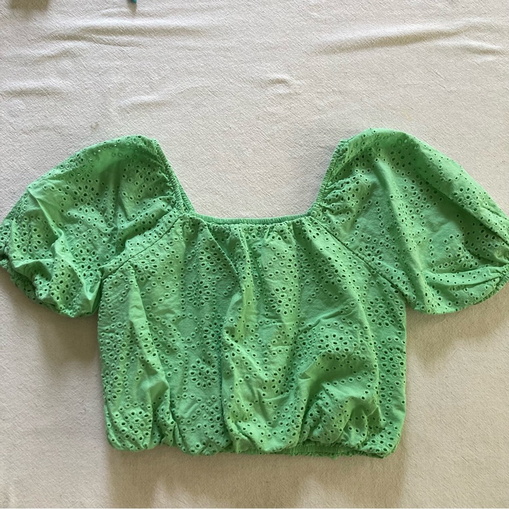 Zara Green Eyelet Puff Sleeve Crop Top